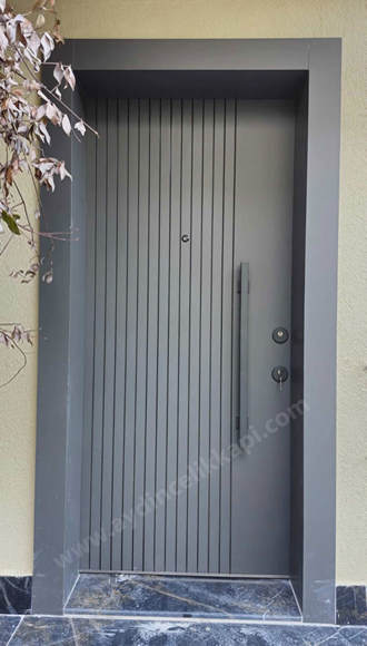 merkezi kilitli çelik kapı